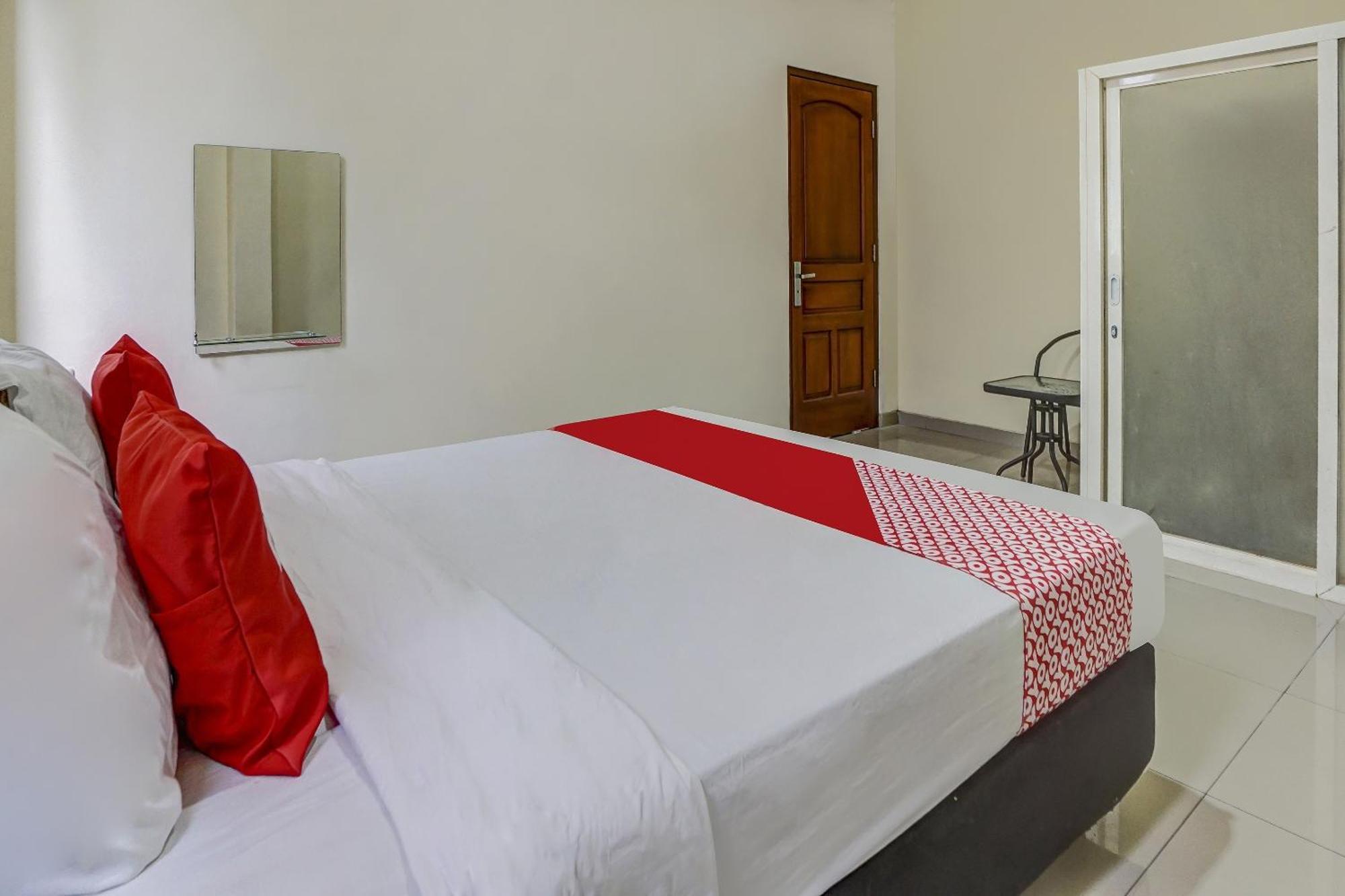 Oyo 91084 Oke Guest House Маланг Екстер'єр фото